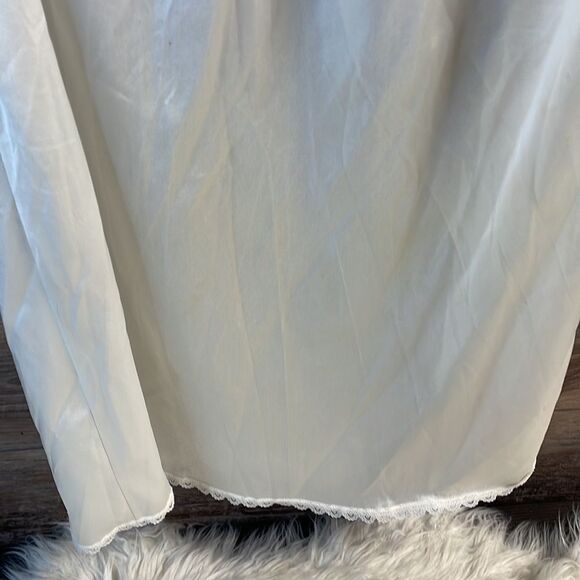 Vintage Warners Perfect Measure Ladies Half Slip, Medium, 29” L, White - Picture 3 of 5